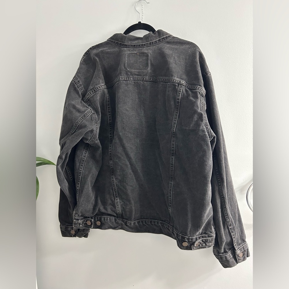 SOLD DO NOT BUY Levi’s washed black trucker jean jacket - Picture 3 of 8